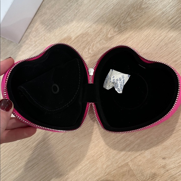 Pandora Pink Heart-Shaped Case NEW - Picture 5 of 10